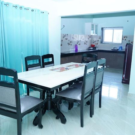 Ramya Grand Apartment วิสาขปัตนัม ภายนอก รูปภาพ