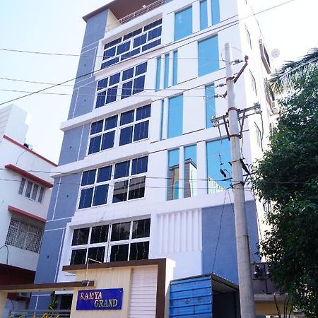 Ramya Grand Apartment วิสาขปัตนัม ภายนอก รูปภาพ