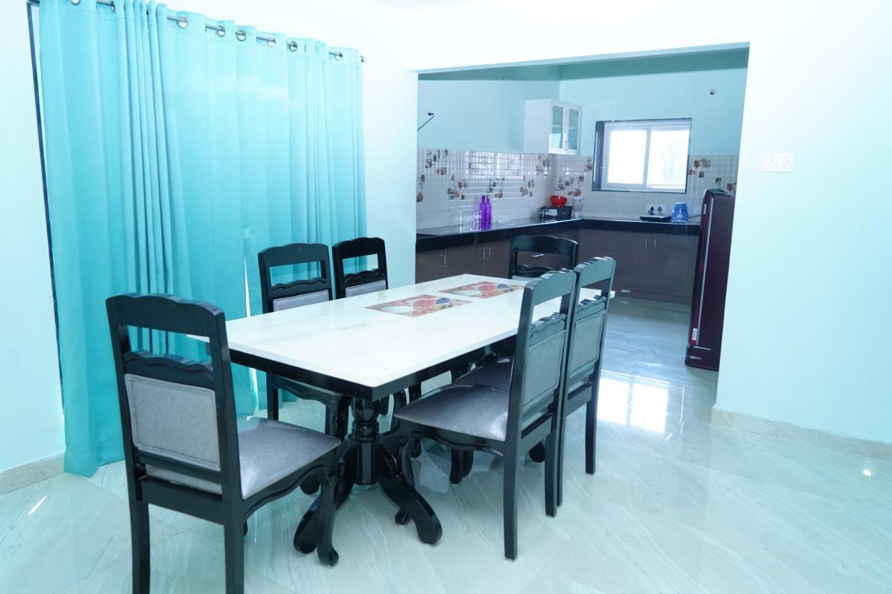 Ramya Grand Apartment วิสาขปัตนัม ภายนอก รูปภาพ