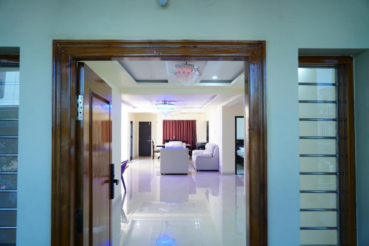 Ramya Grand Apartment วิสาขปัตนัม ภายนอก รูปภาพ