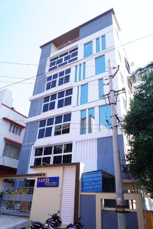 Ramya Grand Apartment วิสาขปัตนัม ภายนอก รูปภาพ